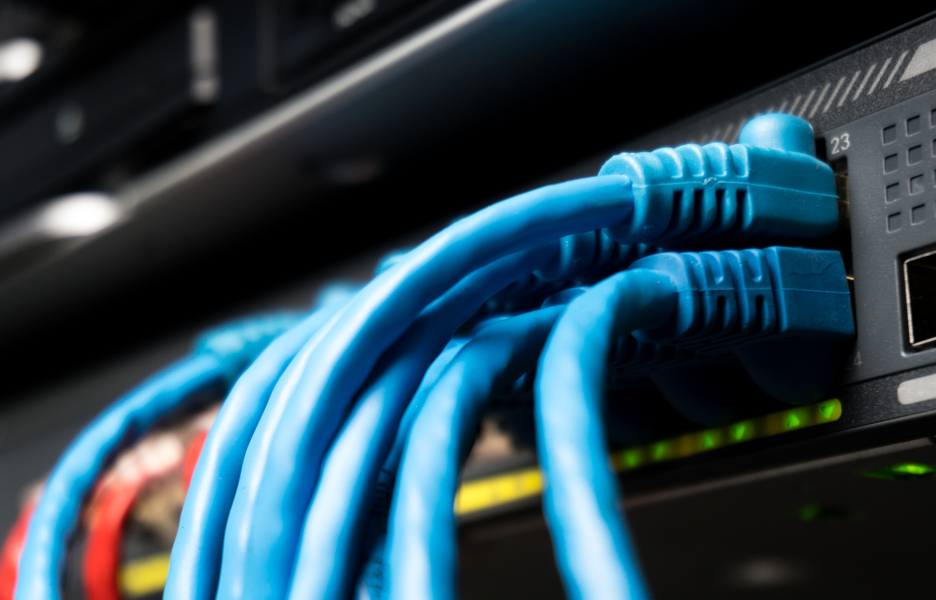 Cabo de TV e fibra óptica lideram as conexões de banda larga fixa no País